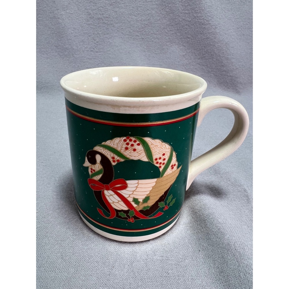Hallmark Coffee Mug‎ Green Canada Goose Christmas Wreath Vintage 1986 12oz
